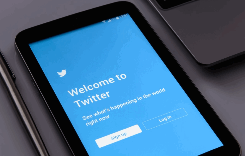 ILON MASK: Tviter izgubio polovinu prihoda od reklama